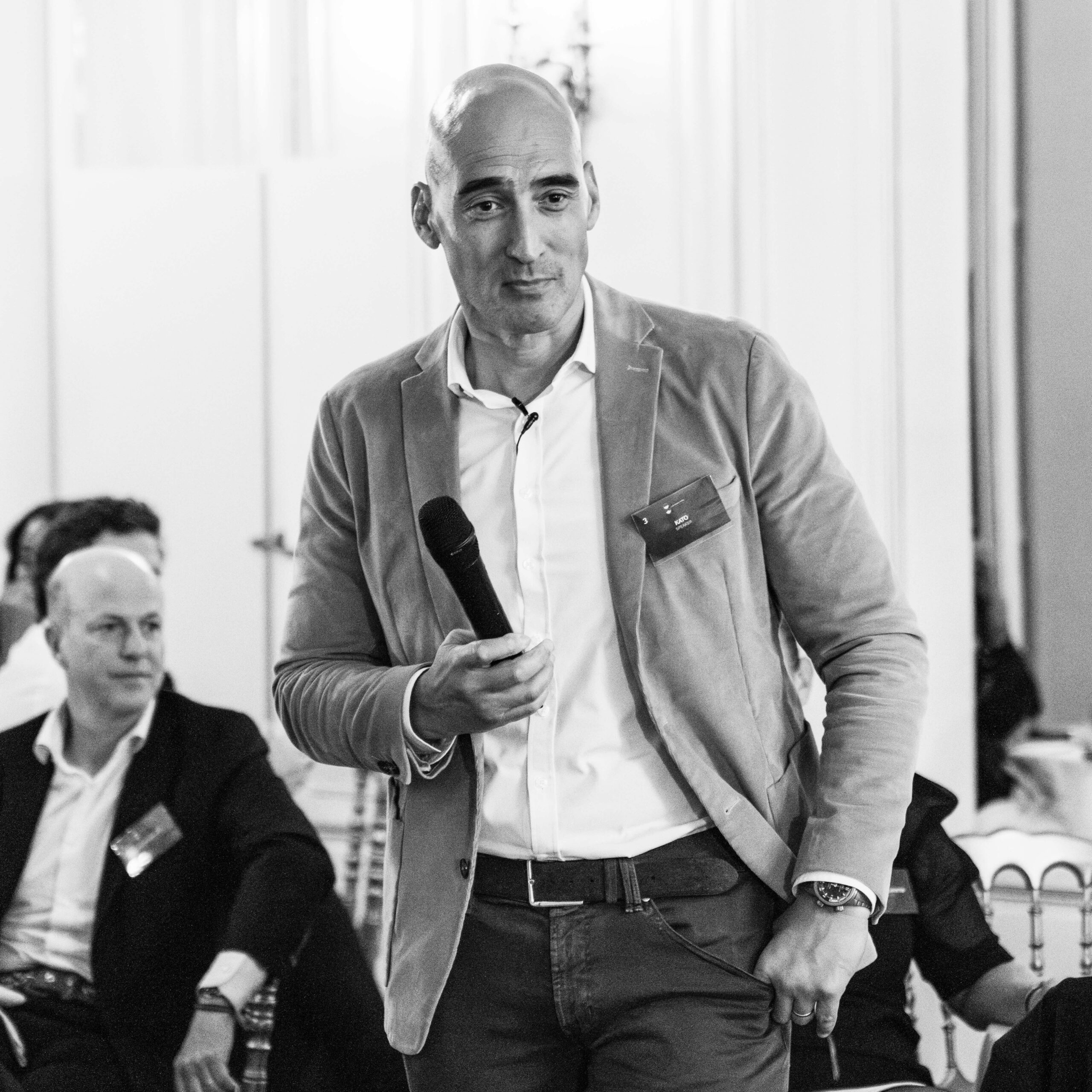 690a2a37e9e33e6932c6dbc8_BD-20251009-0884